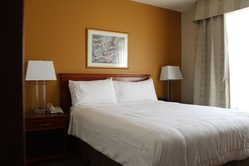 Foxwood Inn And Suites Fox Creek Dış mekan fotoğraf
