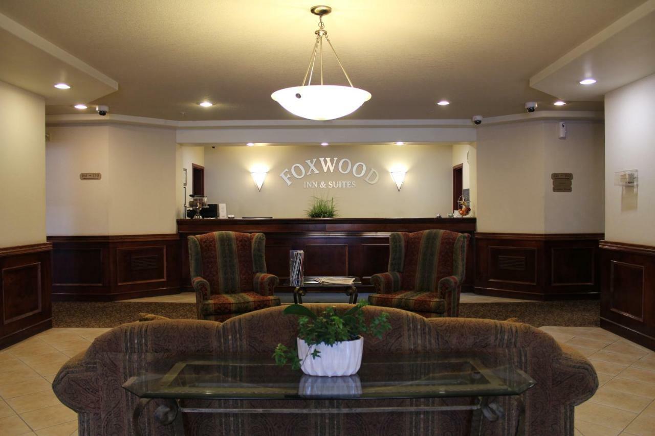 Foxwood Inn And Suites Fox Creek Dış mekan fotoğraf